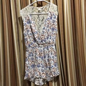 Floral romper size S